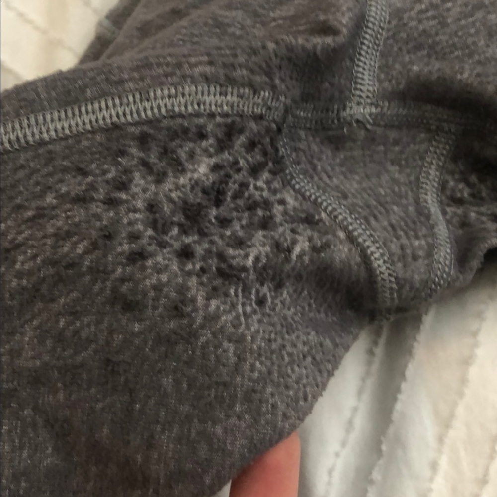 Grey Lululemon yoga pants - Picture 4 of 4